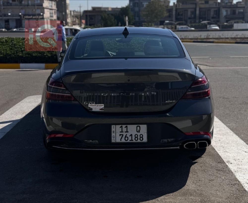 Genesis G70